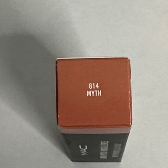 NIB MAC Cosmetics Satin Finish Lipstick in shade Myth - Picture 3 of 4